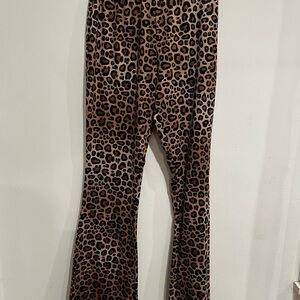 dELiA*s Leopard Print Leggings